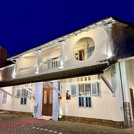 The Raden Patah Heritage Kota Lama Semarang Ngoại thất bức ảnh