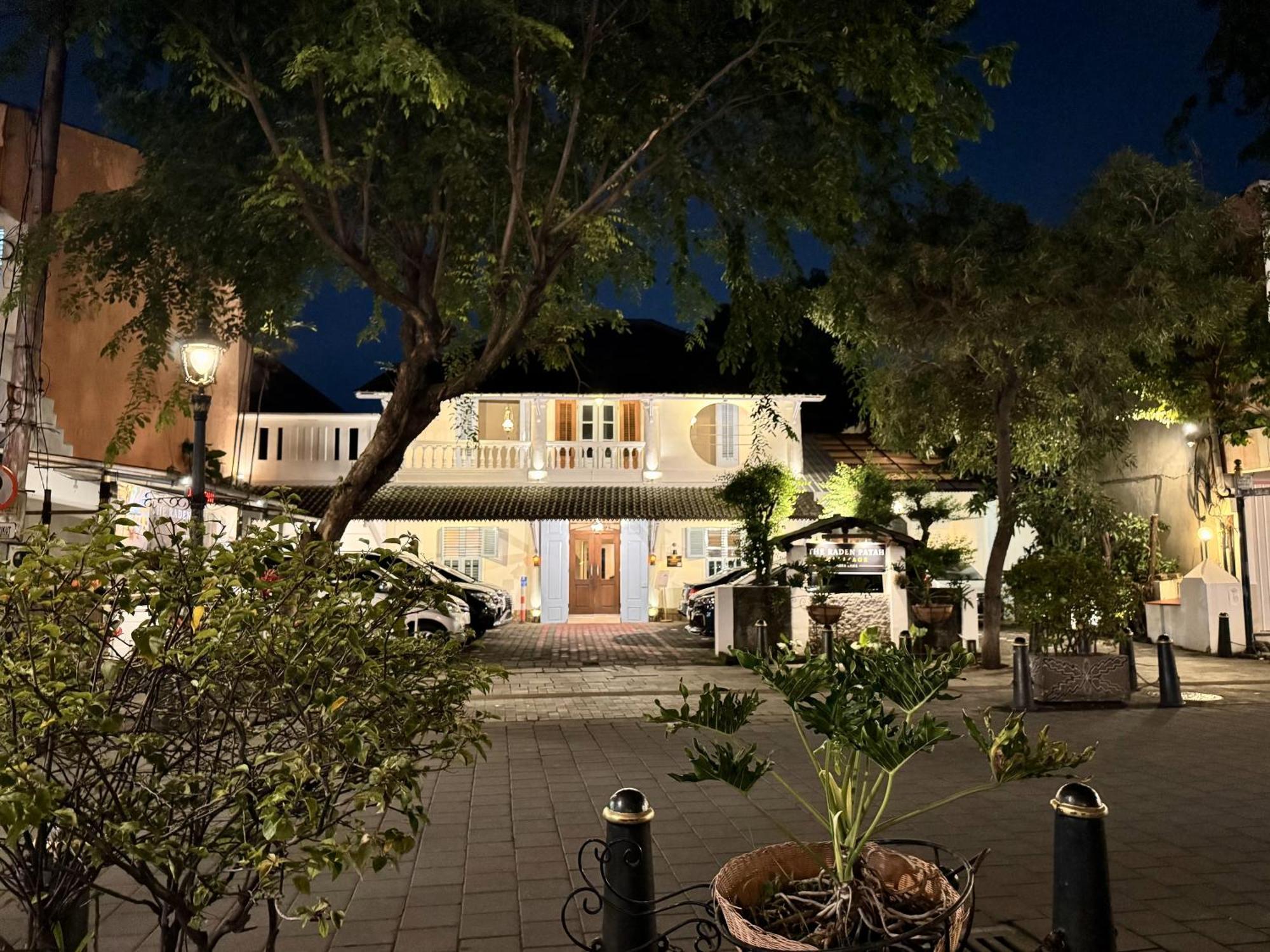 The Raden Patah Heritage Kota Lama Semarang Ngoại thất bức ảnh